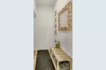 3108 W Belle Plaine Avenue #3, Chicago, IL 60618 - Photo 3