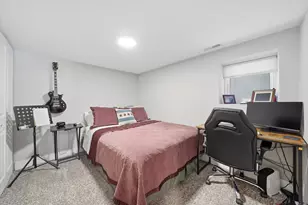 1627 N Lawndale Ave, Chicago, IL 60647 - Photo 15