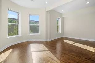 4542 S Indiana Ave, Chicago, IL 60653 - Photo 3