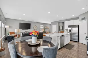 1008 Moraine Dr, South Elgin, IL 60177 - Photo 11