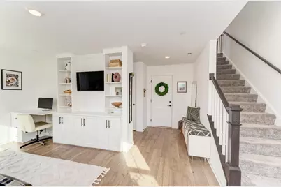 1030 Bogart Street, Des Plaines, IL 60018 - Photo 3