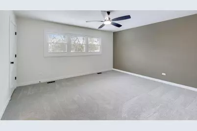 123 Kainer Avenue, Barrington, IL 60010 - Photo 17