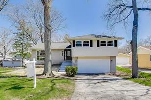 123 Kainer Ave, Barrington, IL 60010 - Photo 1
