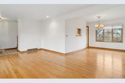 1522 E Fleming Drive N, Arlington Heights, IL 60004 - Photo 3