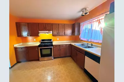 5216 Abbey Drive, McHenry, IL 60050 - Photo 3