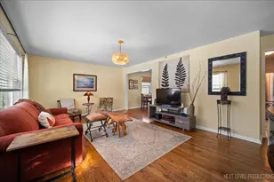 332 Evergreen Dr, Batavia, IL 60510 - Photo 5