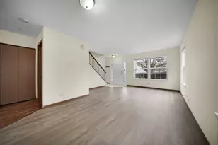 1429 Orleans Dr, Mundelein, IL 60060 - Photo 5