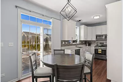 218 Middleton Court, Elgin, IL 60124 - Photo 7