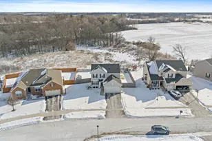 2764 Woodworth Ave, Woodstock, IL 60098 - Photo 25