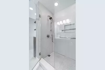 21 W Chestnut Street #1403, Chicago, IL 60610 - Photo 13