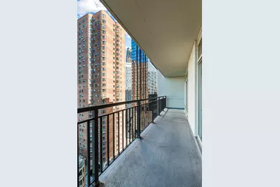 21 W Chestnut Street #1403, Chicago, IL 60610 - Photo 15