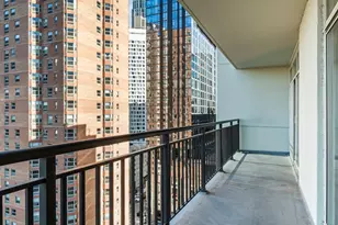 21 W Chestnut St, Chicago, IL 60610 - Photo 15