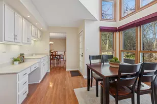 0N655 Courtney Ln, Winfield, IL 60190 - Photo 9