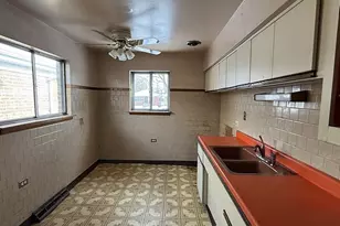 8826 S Prairie Ave, Chicago, IL 60619 - Photo 7