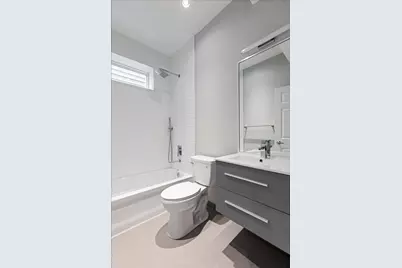 3432 W Melrose Street, Chicago, IL 60618 - Photo 9