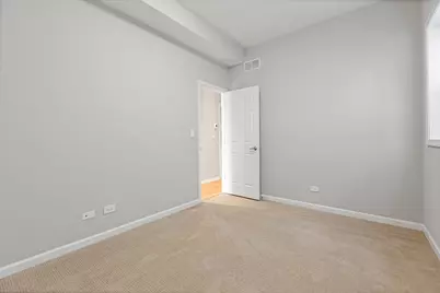 3432 W Melrose Street, Chicago, IL 60618 - Photo 13