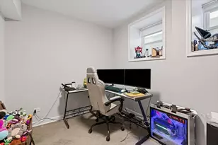 3432 W Melrose St, Chicago, IL 60618 - Photo 35