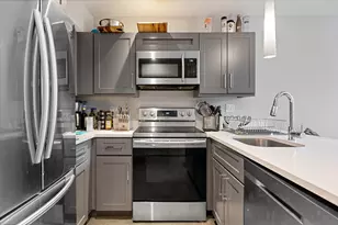 3432 W Melrose St, Chicago, IL 60618 - Photo 33