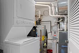 3432 W Melrose St, Chicago, IL 60618 - Photo 23