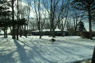 8022 Kelley Rd, Winnebago, IL 61088 - Photo 3