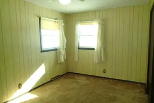 8022 Kelley Rd, Winnebago, IL 61088 - Photo 9