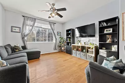 974 Mayfair Court, Elk Grove Village, IL 60007 - Photo 13