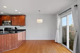 526 Lily Ct, Minooka, IL 60447 - Photo 5