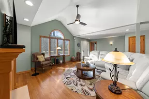 5513 Aspen Ave, Downers Grove, IL 60515 - Photo 9