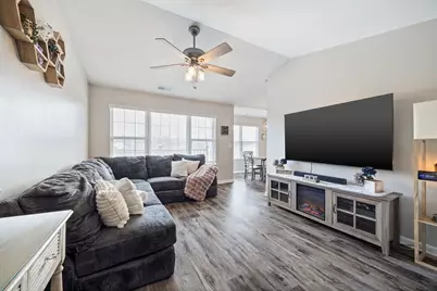 1281 N Red Oak Circle #3, Round Lake Beach, IL 60073 - Photo 3