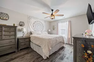 1281 N Red Oak Cir, Round Lake Beach, IL 60073 - Photo 9