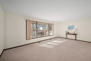 3058 Knollwood Ln, Glenview, IL 60025 - Photo 5