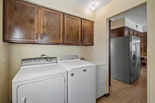 3058 Knollwood Ln, Glenview, IL 60025 - Photo 17