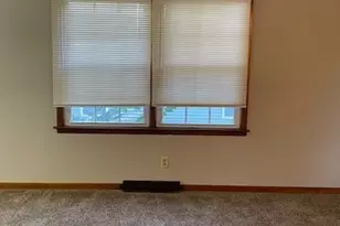 402/404 Woodrow St, Winnebago, IL 61088 - Photo 7