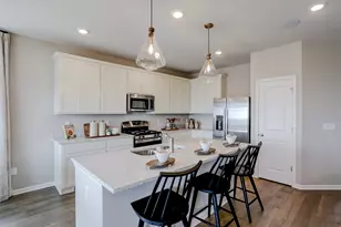 400 Comstock Rd, South Elgin, IL 60177 - Photo 17