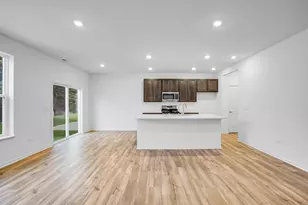 638 Cassia Ct, Crystal Lake, IL 60012 - Photo 3