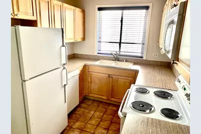 1246 W Byron Street #1, Chicago, IL 60613 - Photo 3