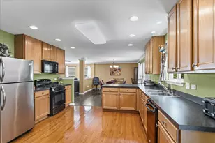 3816 Tickseed Dr, Zion, IL 60099 - Photo 7