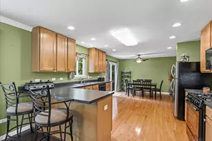 3816 Tickseed Dr, Zion, IL 60099 - Photo 5