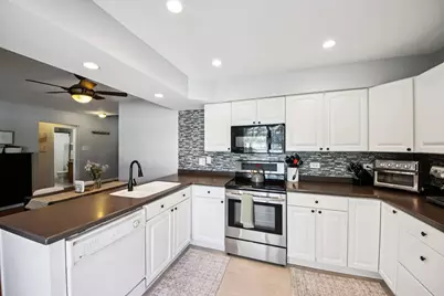 758 Chandler Road, Gurnee, IL 60031 - Photo 7