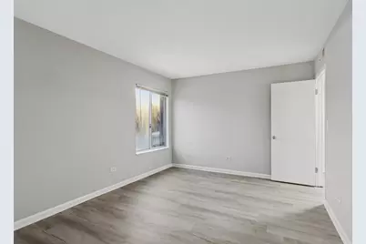 6185 Pinewood Court #202, Willowbrook, IL 60527 - Photo 9