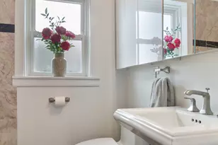 3805 W Roscoe St, Chicago, IL 60618 - Photo 13