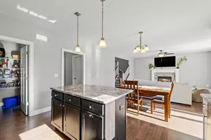 205 Gailardio St, Savoy, IL 61874 - Photo 13