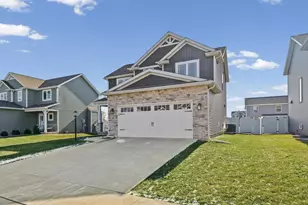 205 Gailardio St, Savoy, IL 61874 - Photo 3