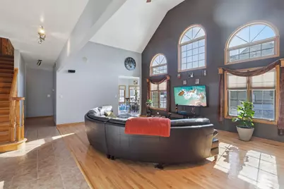 1237 W Parliament Street, Crete, IL 60417 - Photo 11