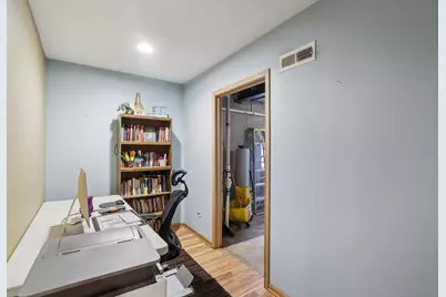 1237 W Parliament Street, Crete, IL 60417 - Photo 47