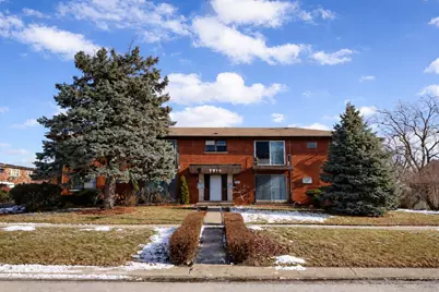 7915 S 84th Avenue #4, Justice, IL 60458 - Photo 1