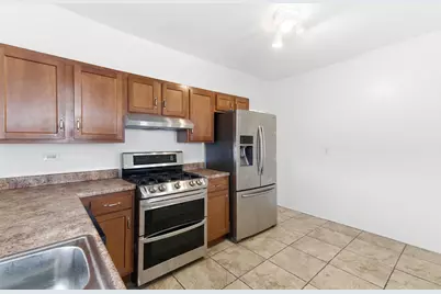 136 S Butrick Street, Waukegan, IL 60085 - Photo 5