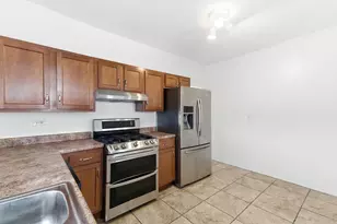136 S Butrick St, Waukegan, IL 60085 - Photo 5