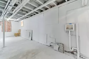 136 S Butrick St, Waukegan, IL 60085 - Photo 23