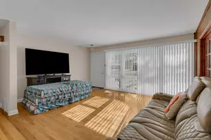 7418 Wilson Terrace, Morton Grove, IL 60053 - Photo 9